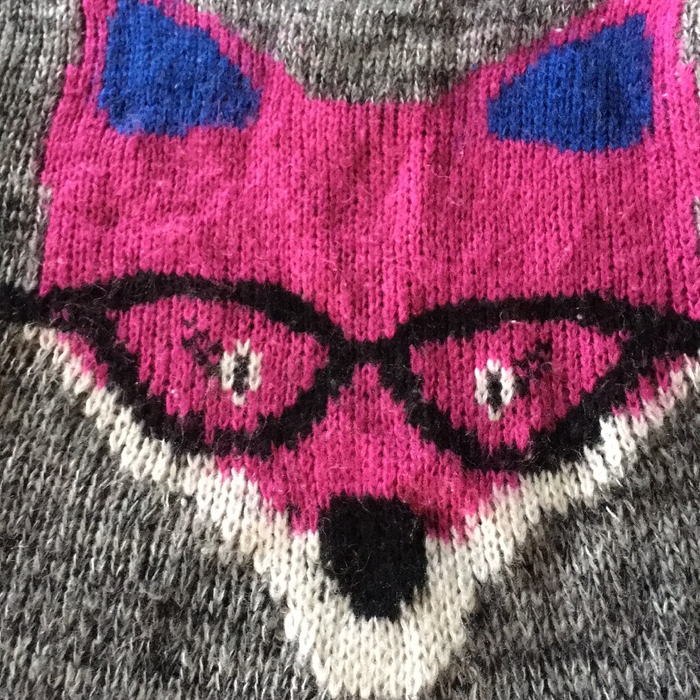 Sweater - Picture 2 of 5